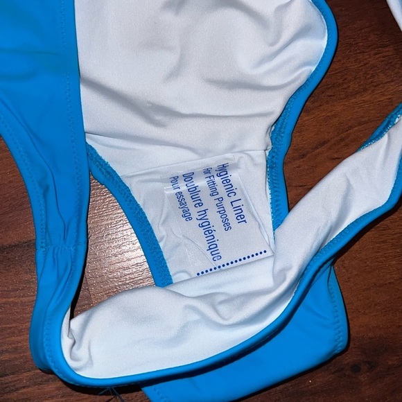 Bright blue Ruched-Front Bikini Bottom size XL mid rise - Picture 9 of 9